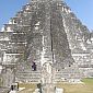 Ti bisou sur la pyramide emblématique de Tikal