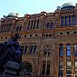 Le fameux Queen Victoria Building, centre commercial construit en 1886 et rénové en 1988, avec panache et raffinement à Sydney